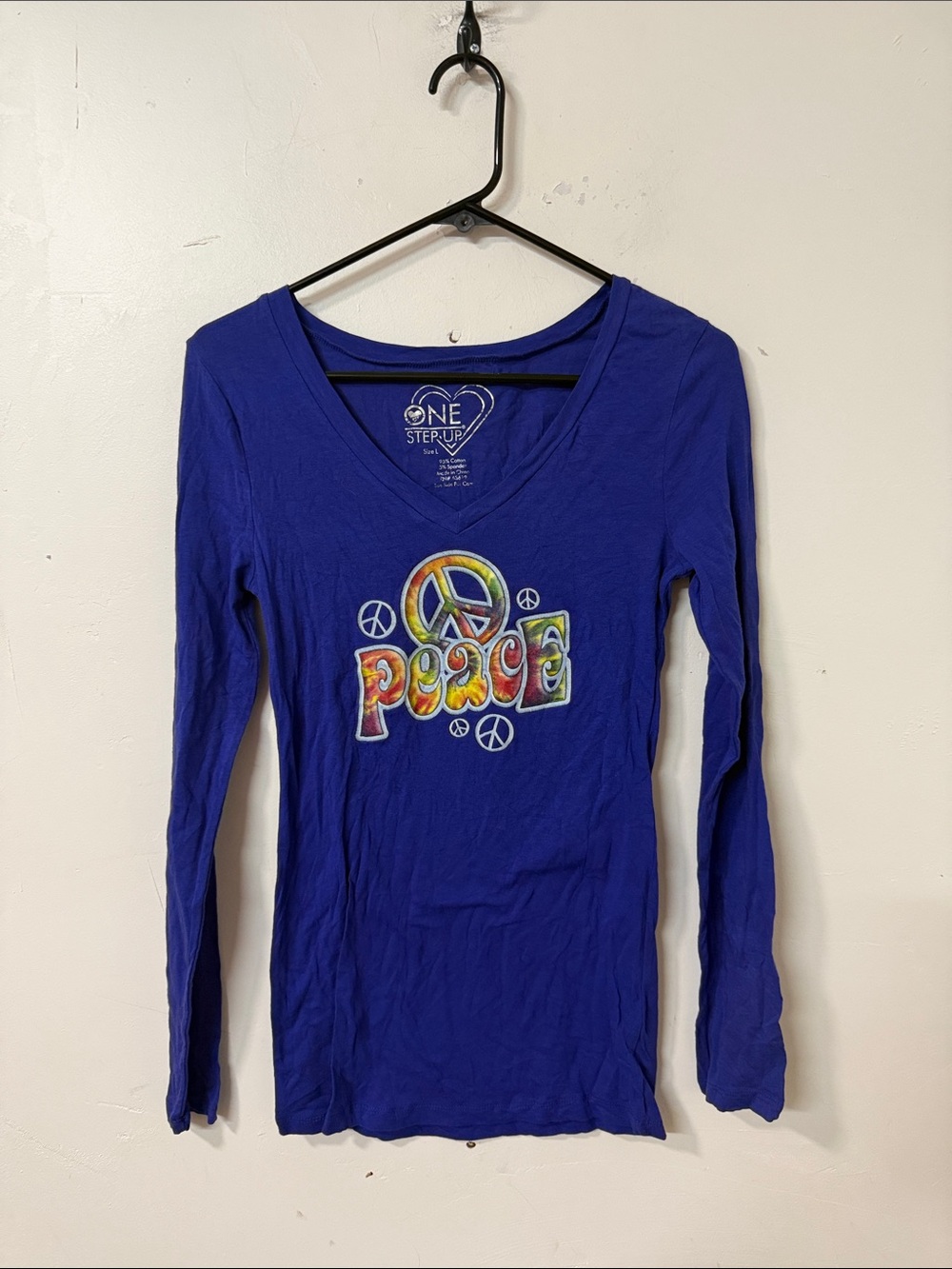 One Step Up Blue Long Sleeve V-Neck Peace Graphic Tee y2k